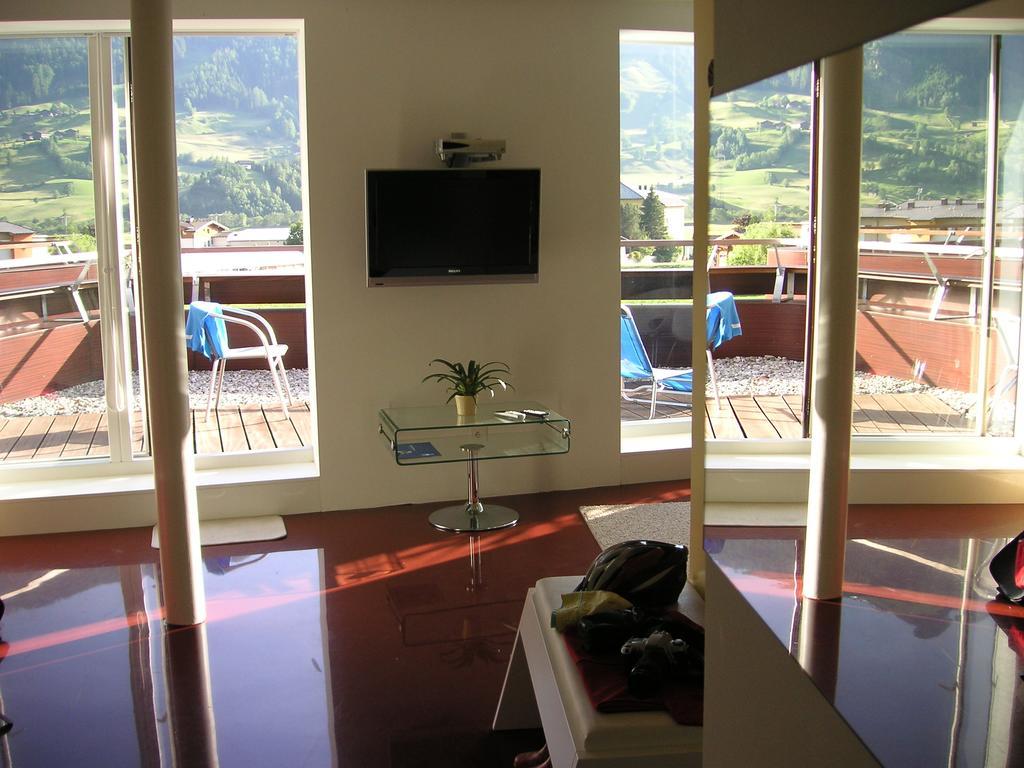 Sun Matrei Design Apartments Matrei in Osttirol Rum bild